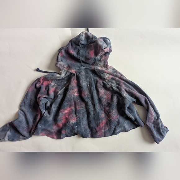Spiritual Gangster Galaxy Tie-Dye Women's Cropped Hoodie - Small - Blue and Pink - Picture 3 of 3